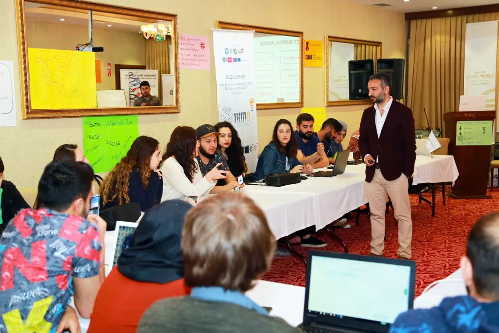 dijital pazarlama uzmanlığı eğitimleri