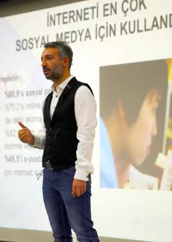 özel sosyal medya kursu fiyat