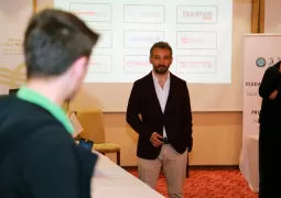 sosyal medya eğitmenleri