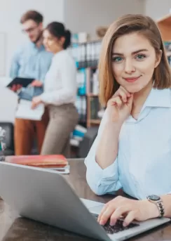 sosyal medya kursu fiyatları